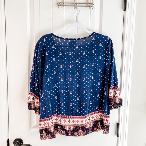 Sadie Robertson Blue and Pink Paisley Peasant Top Size XL - Picture 2 of 8